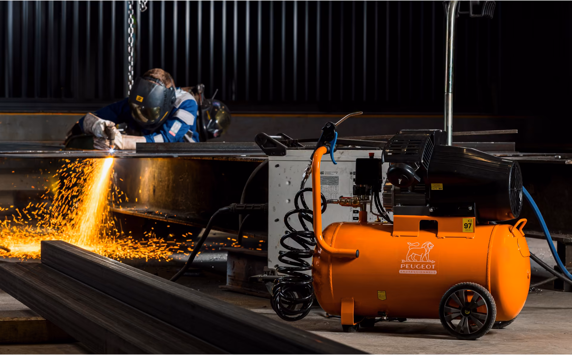 French Designer & Manufacturer of industrial and professional tooling